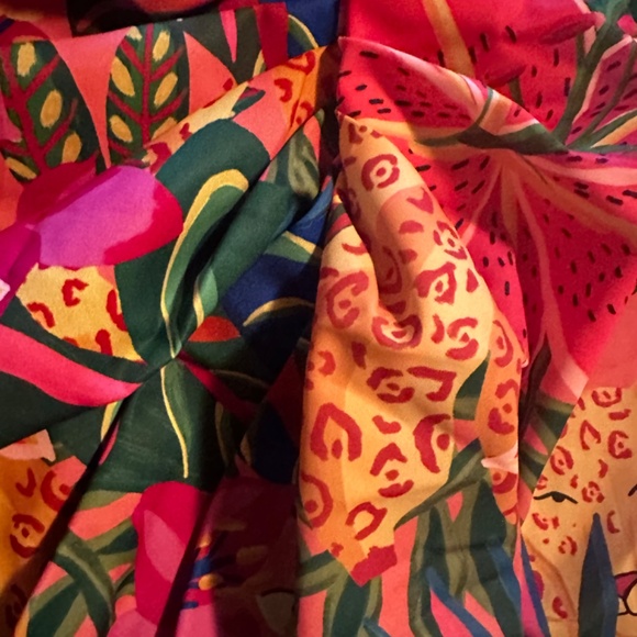 Skirt cover up - Picture 4 of 5